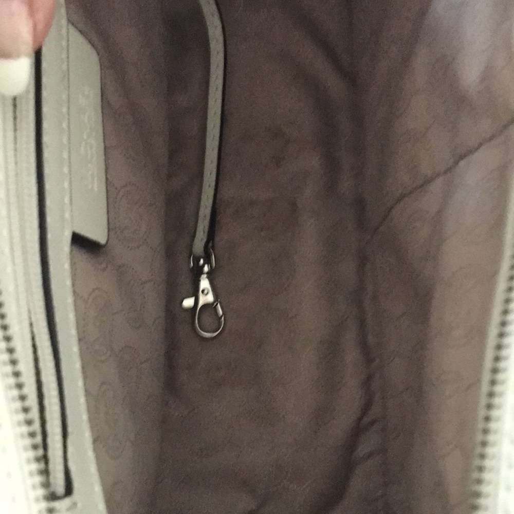 EUC Michael Kors authentic handbag with matching wallet, dust bag and adj strap - Picture 7 of 16